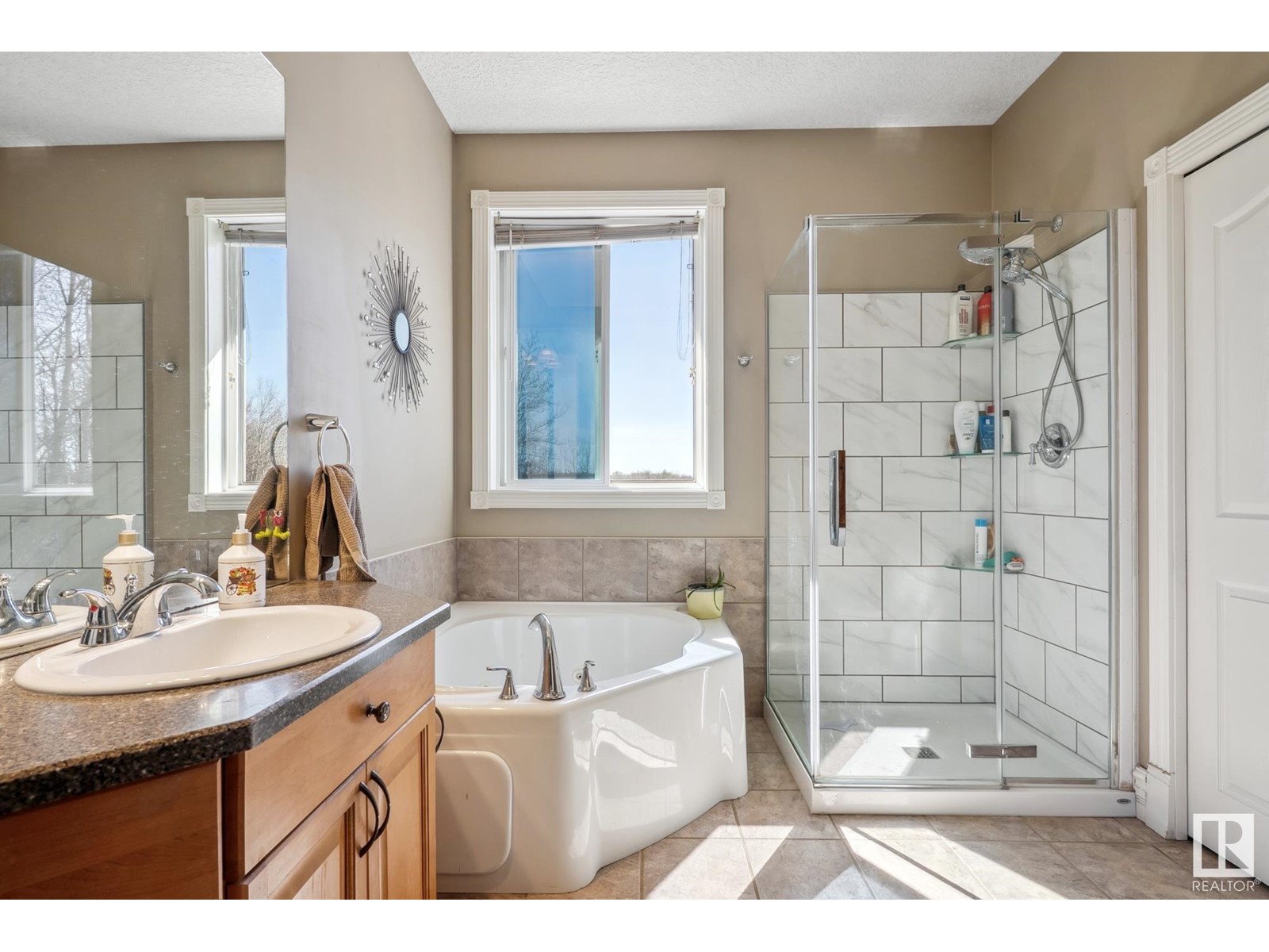 433 20212 TWP RD 510, Rural Strathcona County