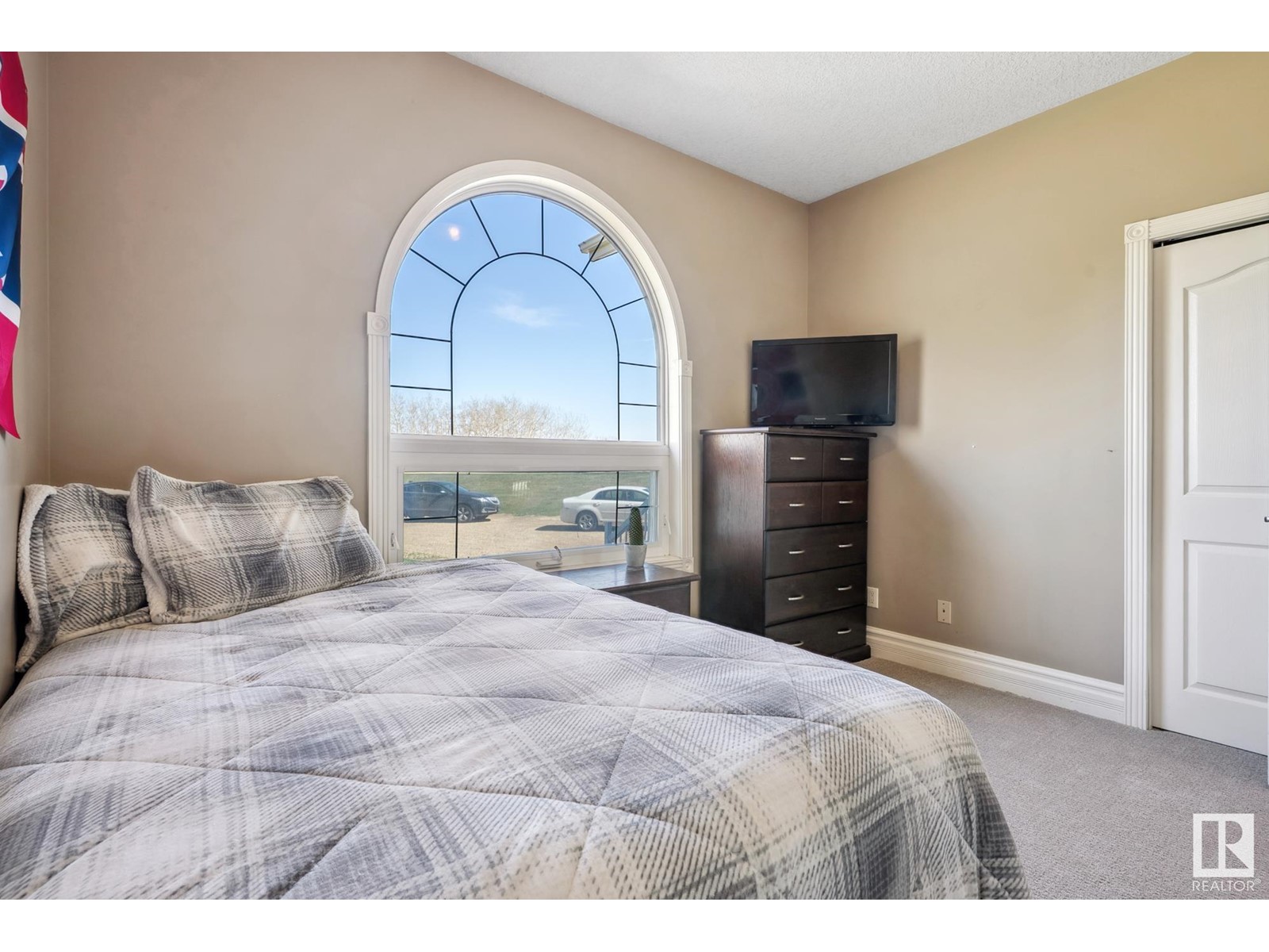 433 20212 TWP RD 510, Rural Strathcona County