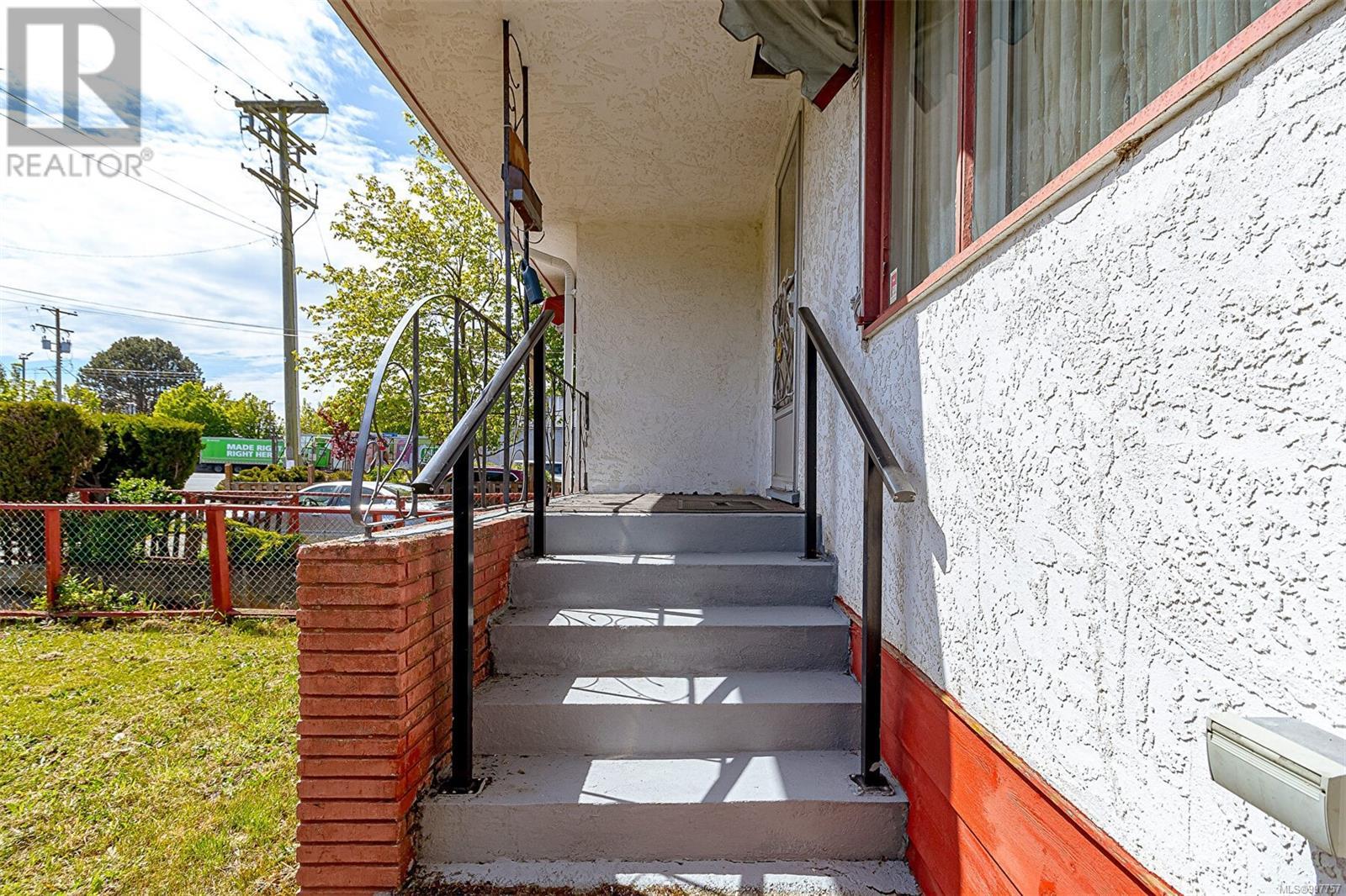  808 Princess Avenue, Victoria