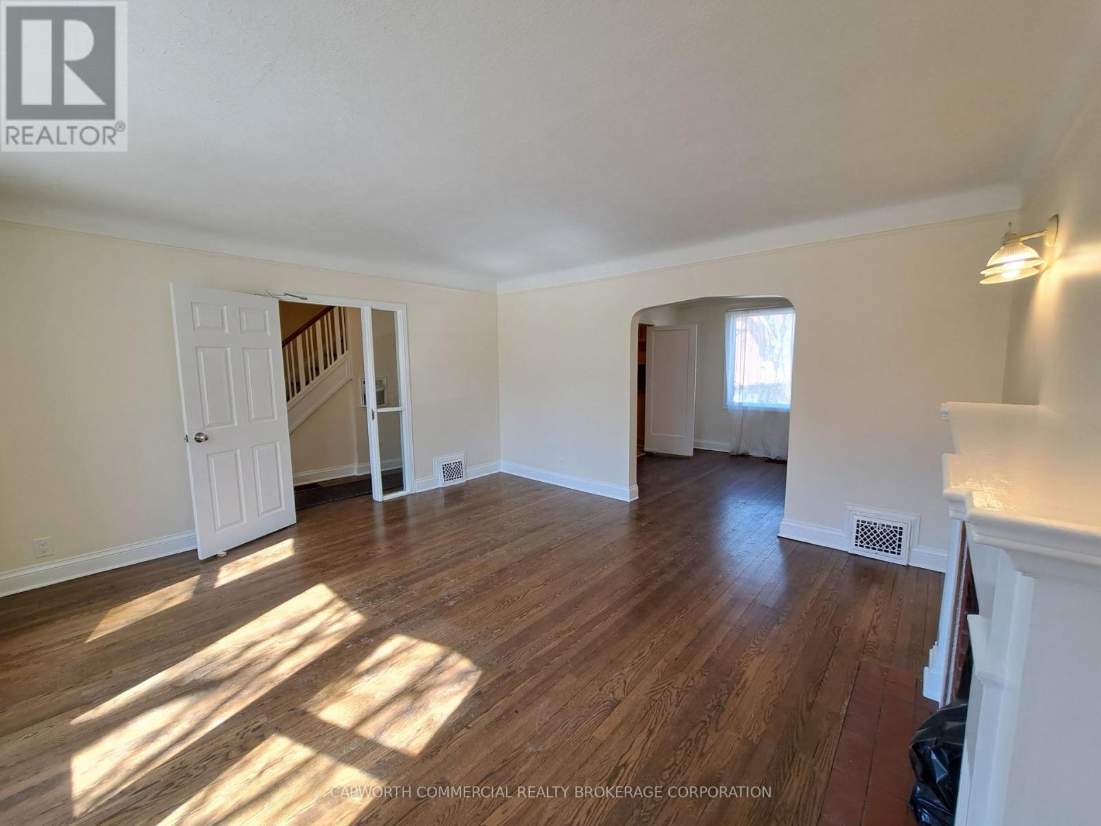 Photo 6 of 251 Bronson Avenue, Ottawa ON