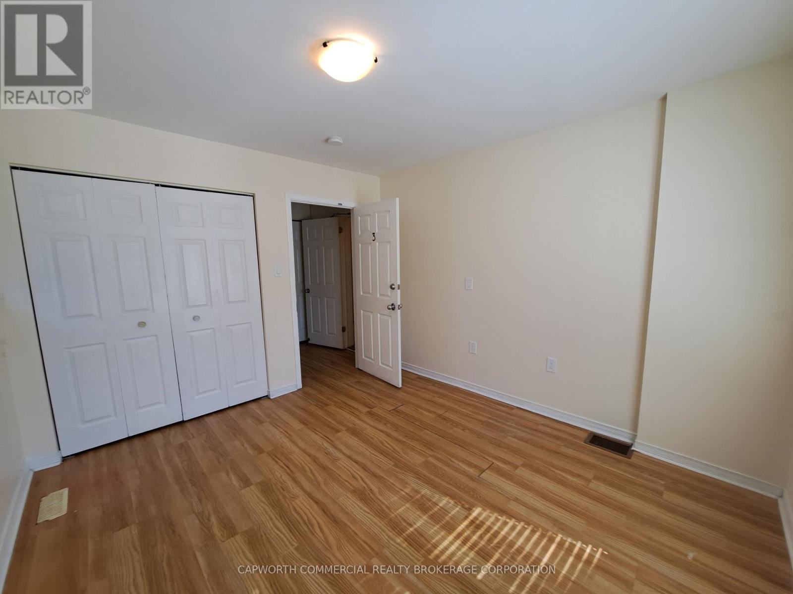 Photo 8 of 251 Bronson Avenue, Ottawa ON