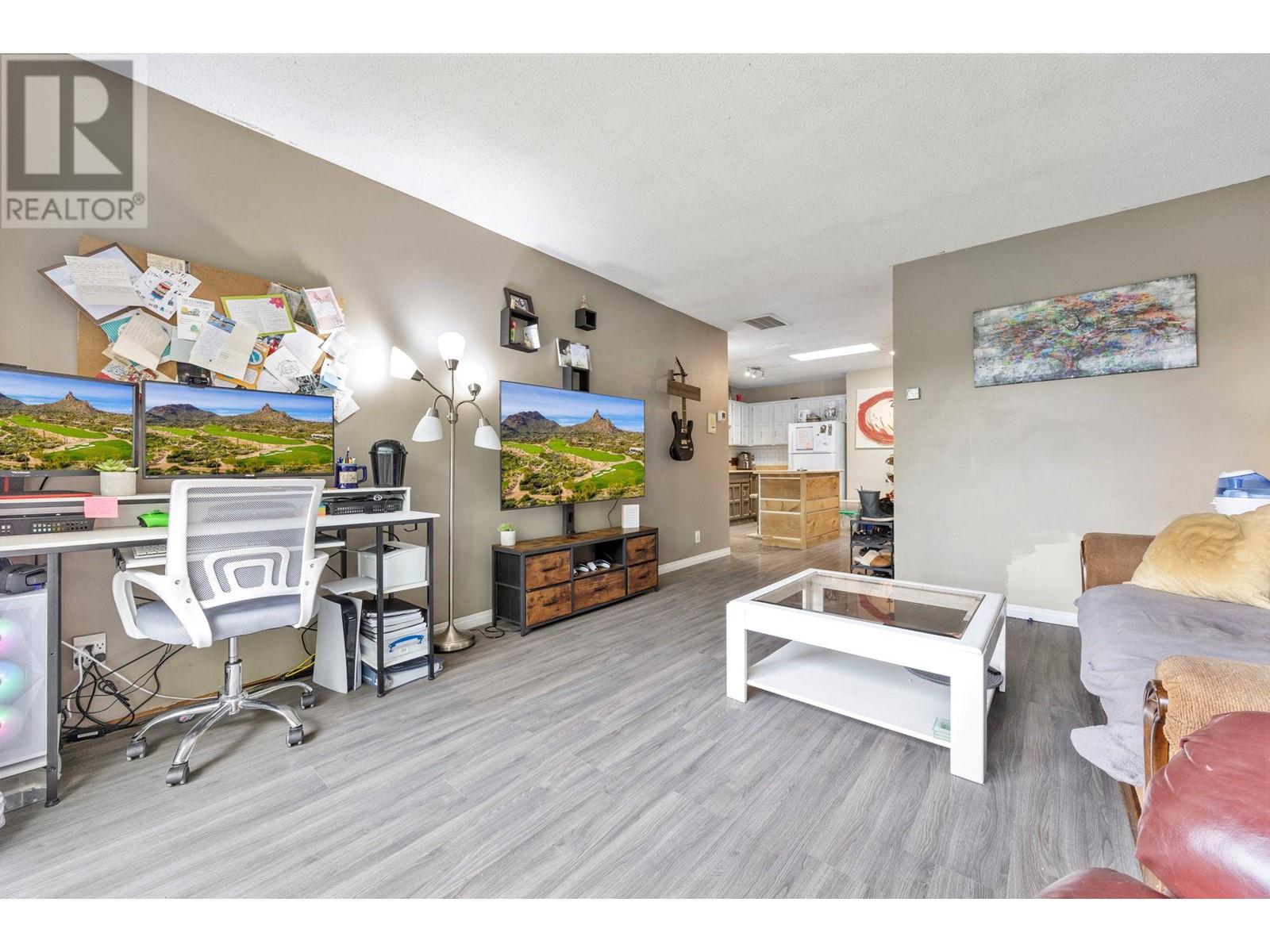 Photo 7 of 1333 Sutherland Ave Avenue Unit 4, Kelowna BC