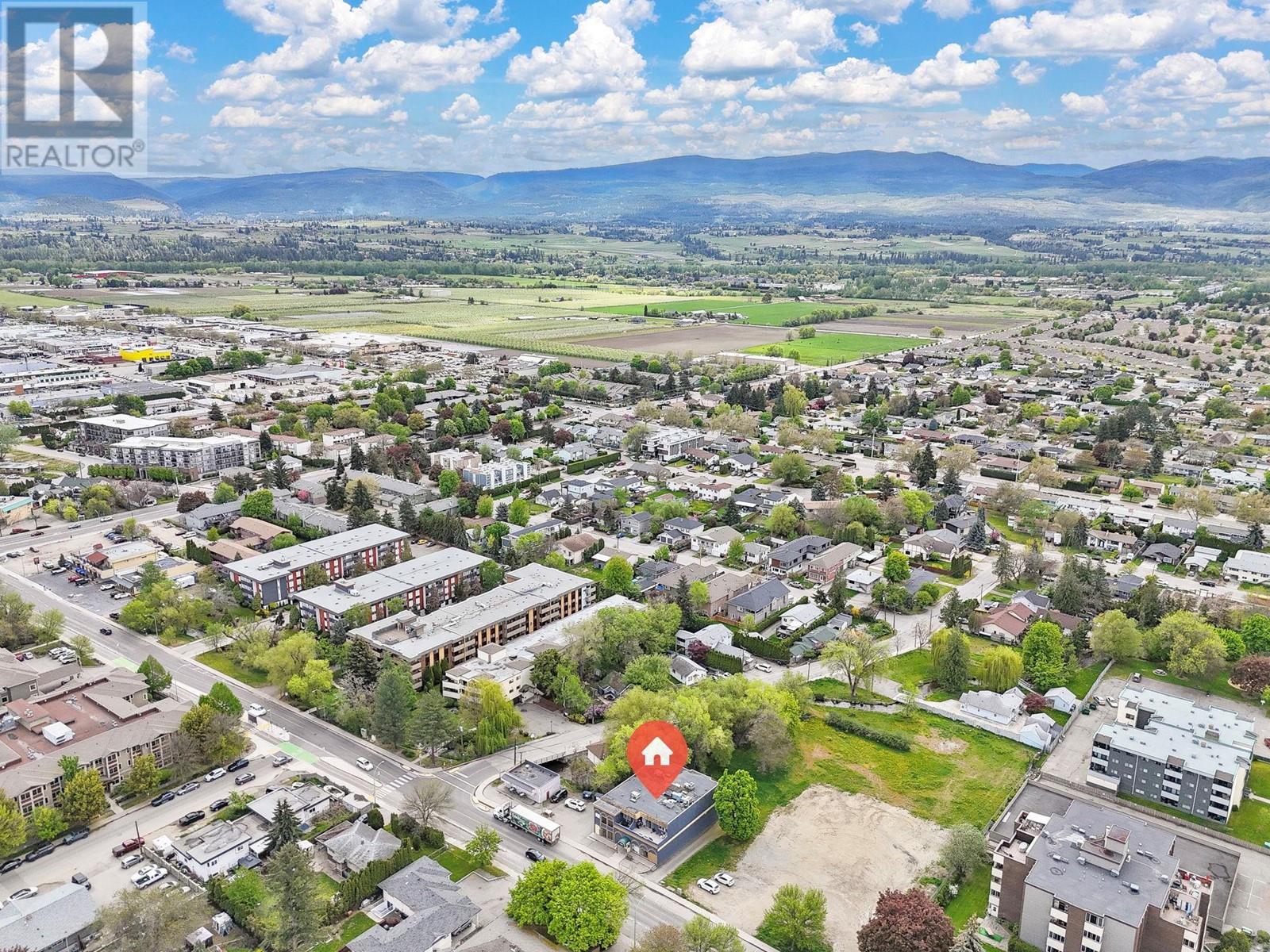 Photo 34 of 1333 Sutherland Ave Avenue Unit 4, Kelowna BC