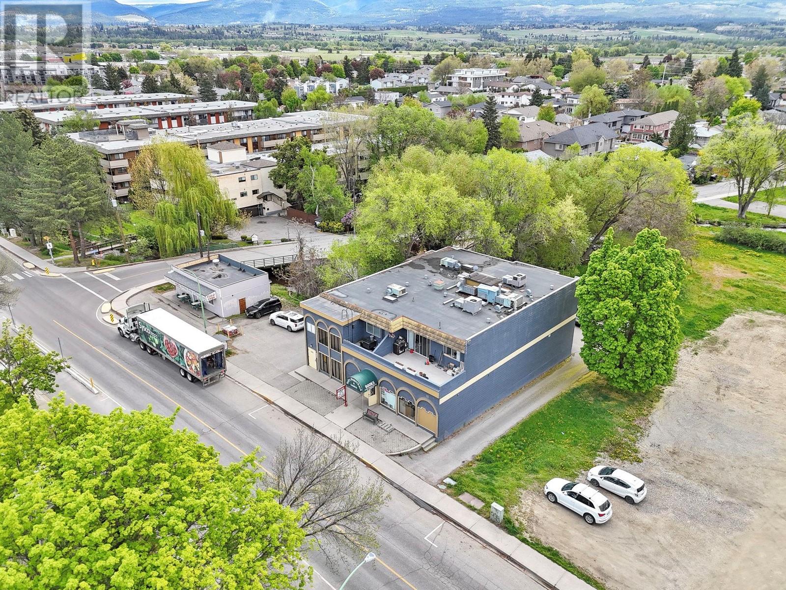 Photo 30 of 1333 Sutherland Ave Avenue Unit 4, Kelowna BC