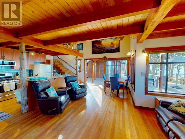 1147 SUNSET TRAIL, Savary Island