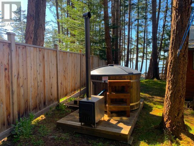 1147 SUNSET TRAIL, Savary Island
