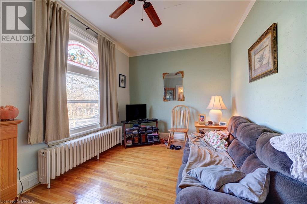 Photo 33 of 111 Erie Avenue, Brantford ON