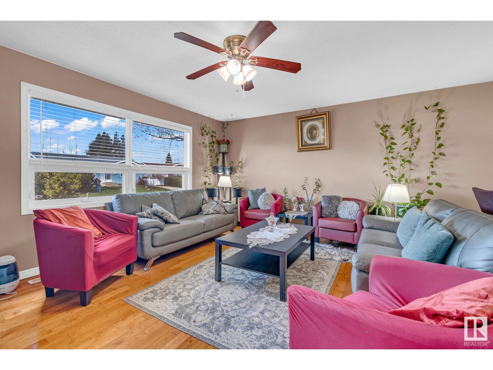 10617 167A AV NW, Edmonton