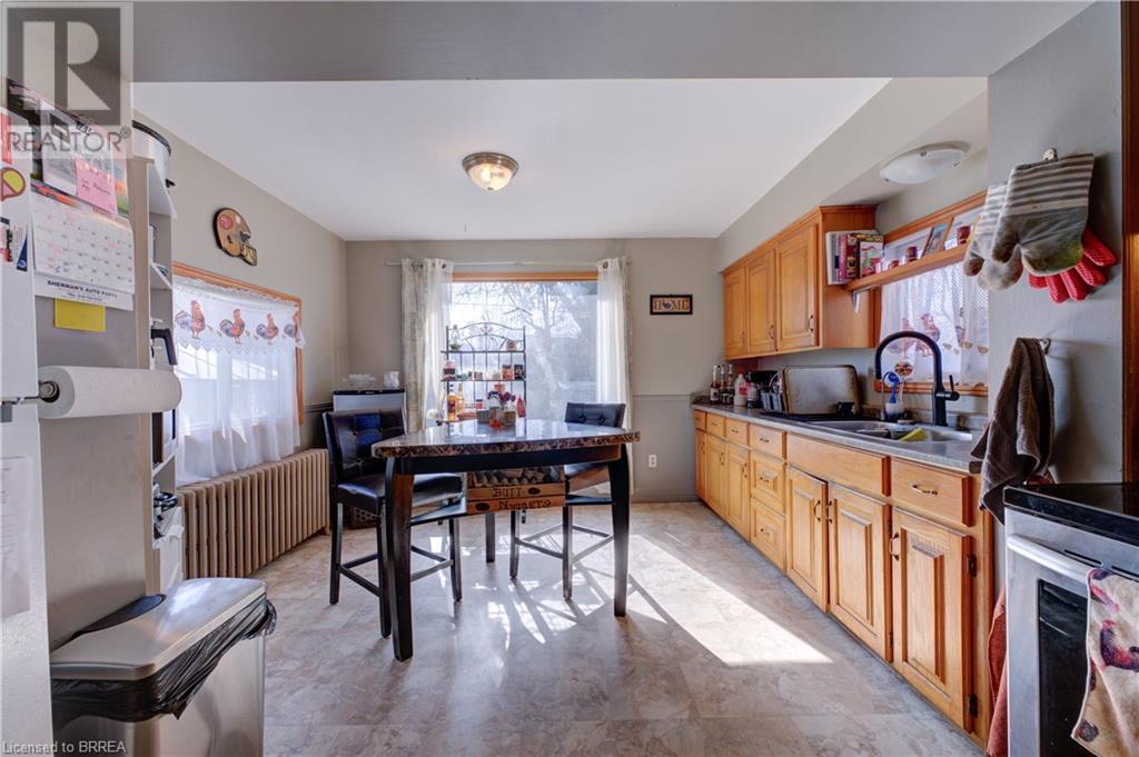 Photo 7 of 111 Erie Avenue, Brantford ON