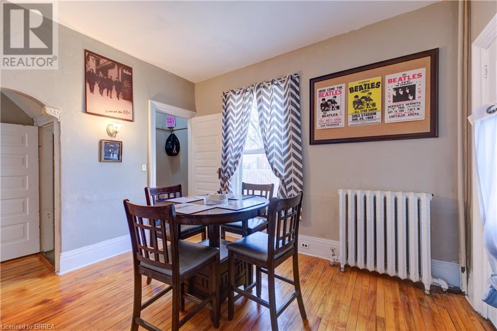 Photo 14 of 111 Erie Avenue, Brantford ON