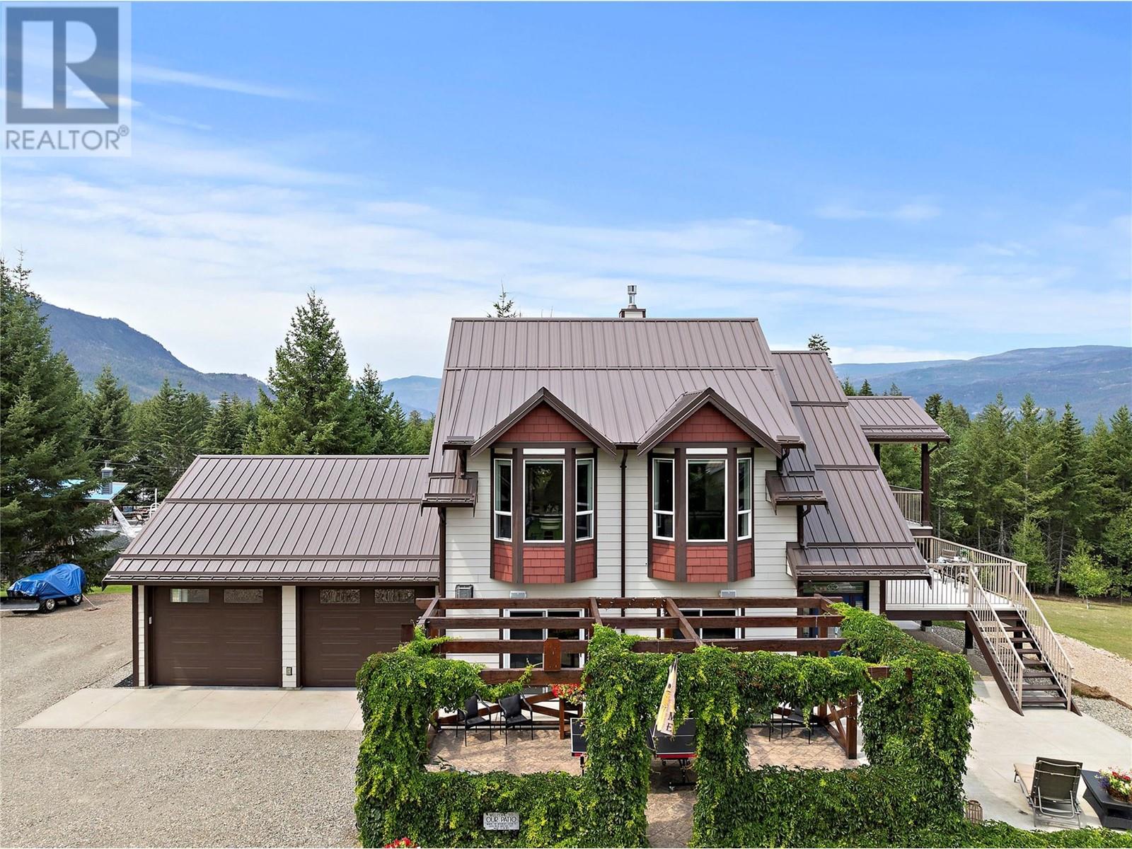 Photo 5 of 2672 Mckenzie Road, Sorrento BC
