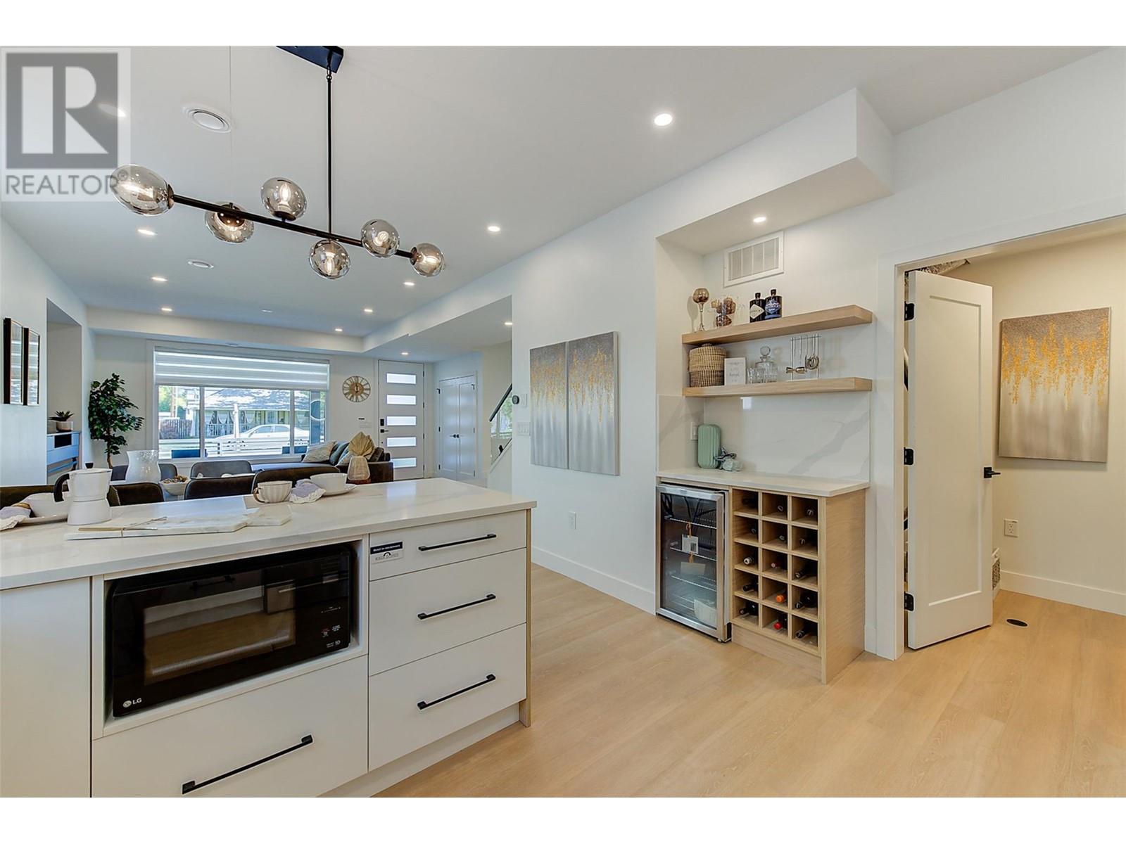 4 787 Lawson Avenue, Kelowna