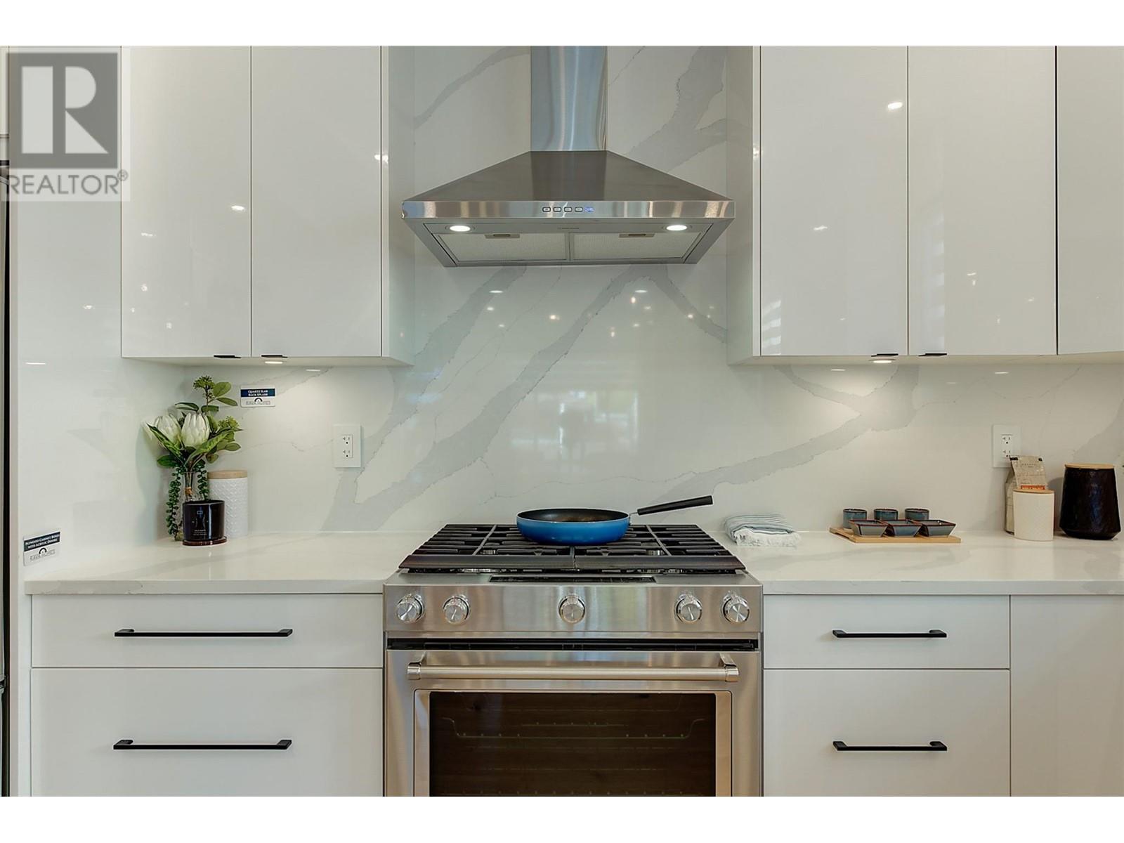 4 787 Lawson Avenue, Kelowna