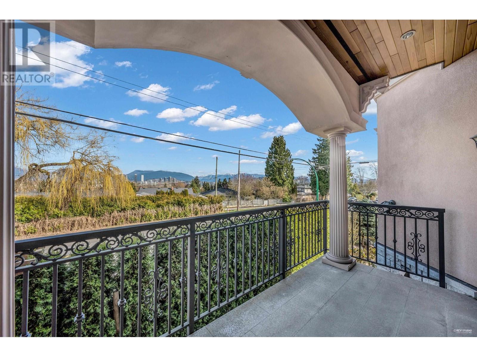 Photo 10 of 4276 Burke Street, Burnaby BC