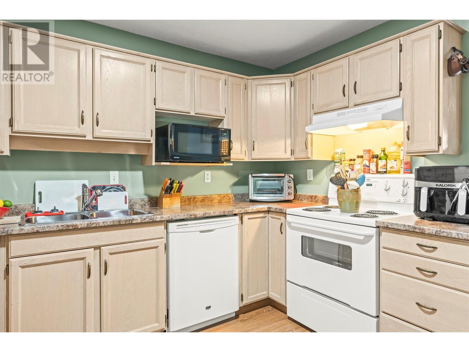 1 4404 Pleasant Valley Road, Vernon