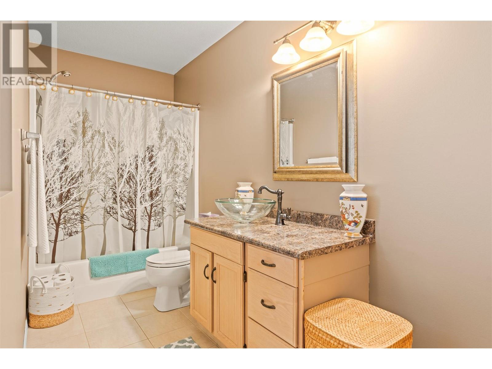 1 4404 Pleasant Valley Road, Vernon