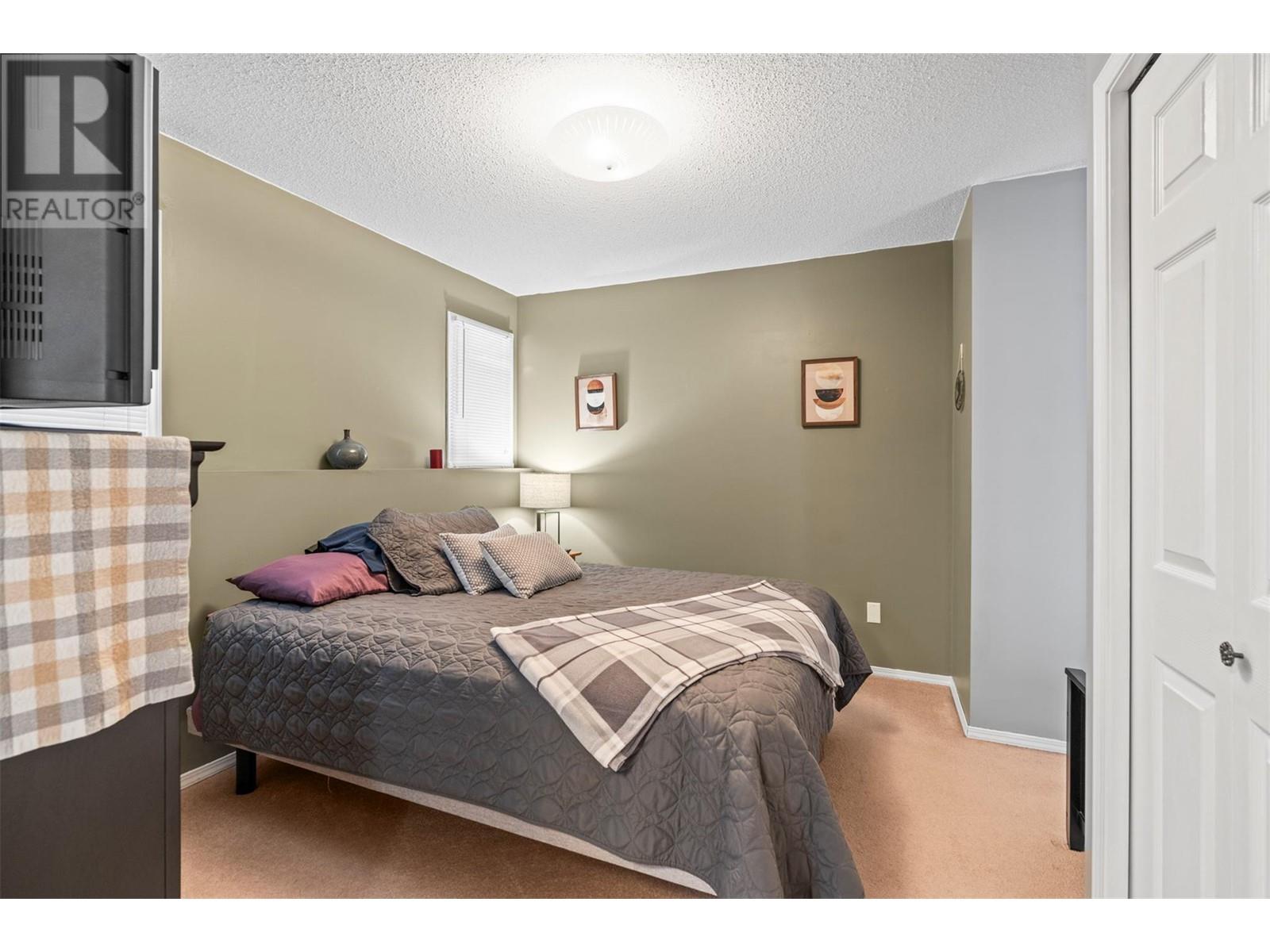 1 4404 Pleasant Valley Road, Vernon