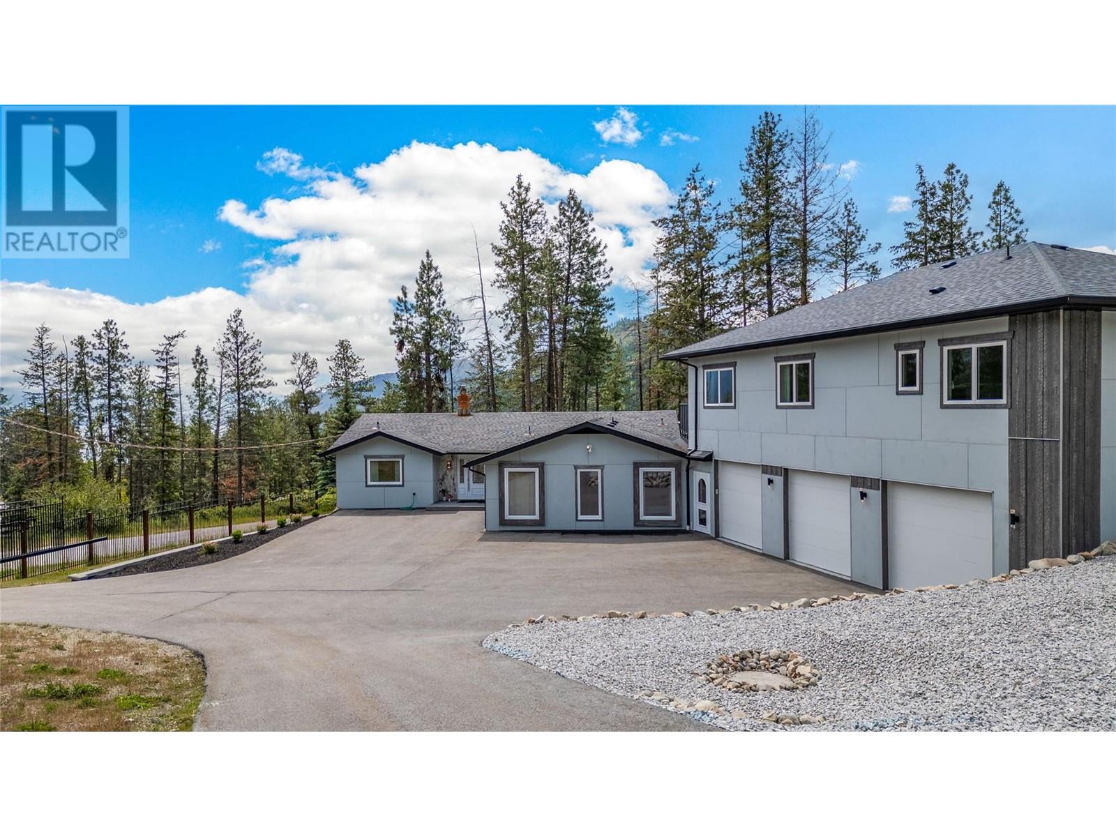 5308 Law Street, Peachland