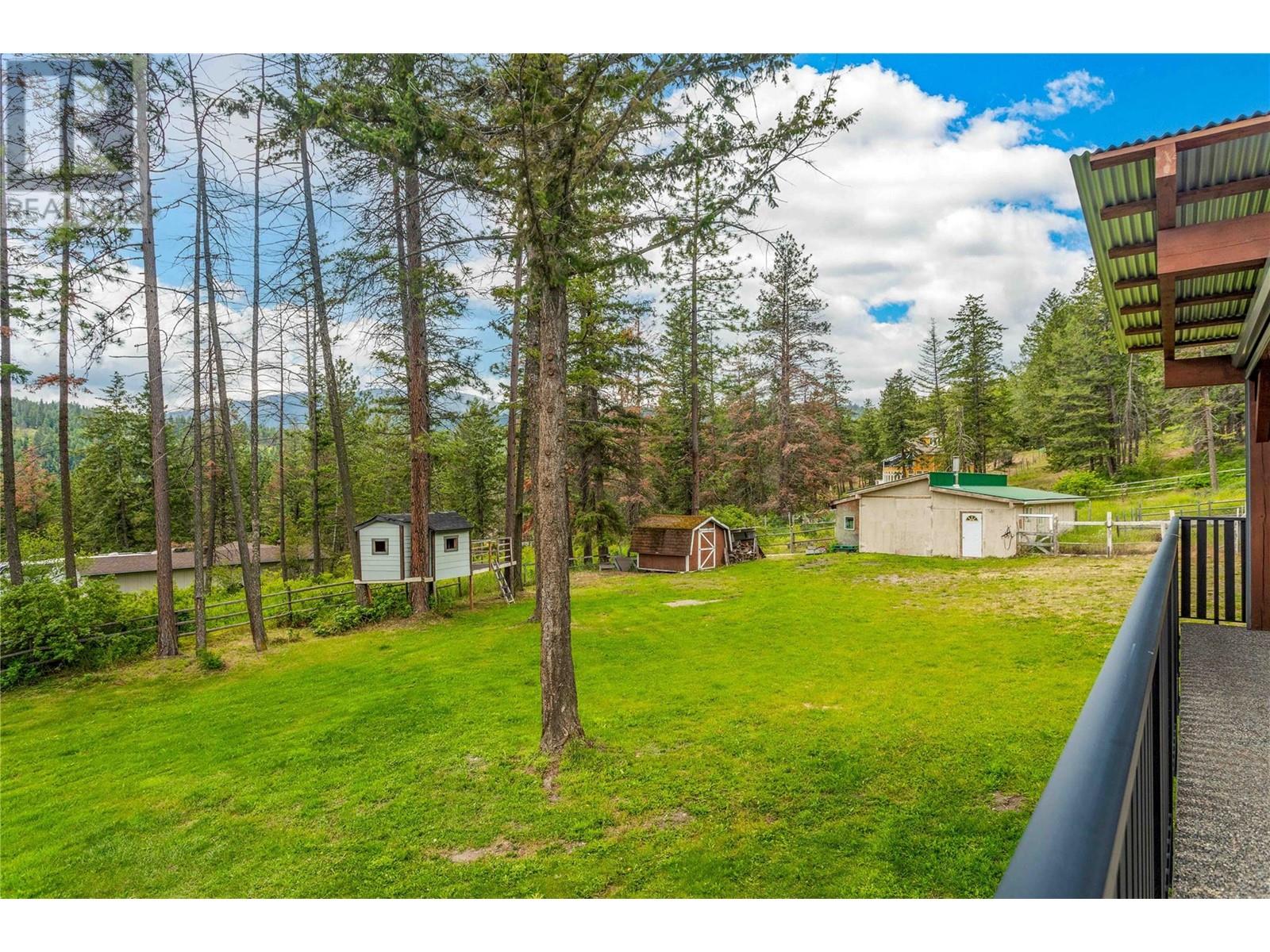 5308 Law Street, Peachland