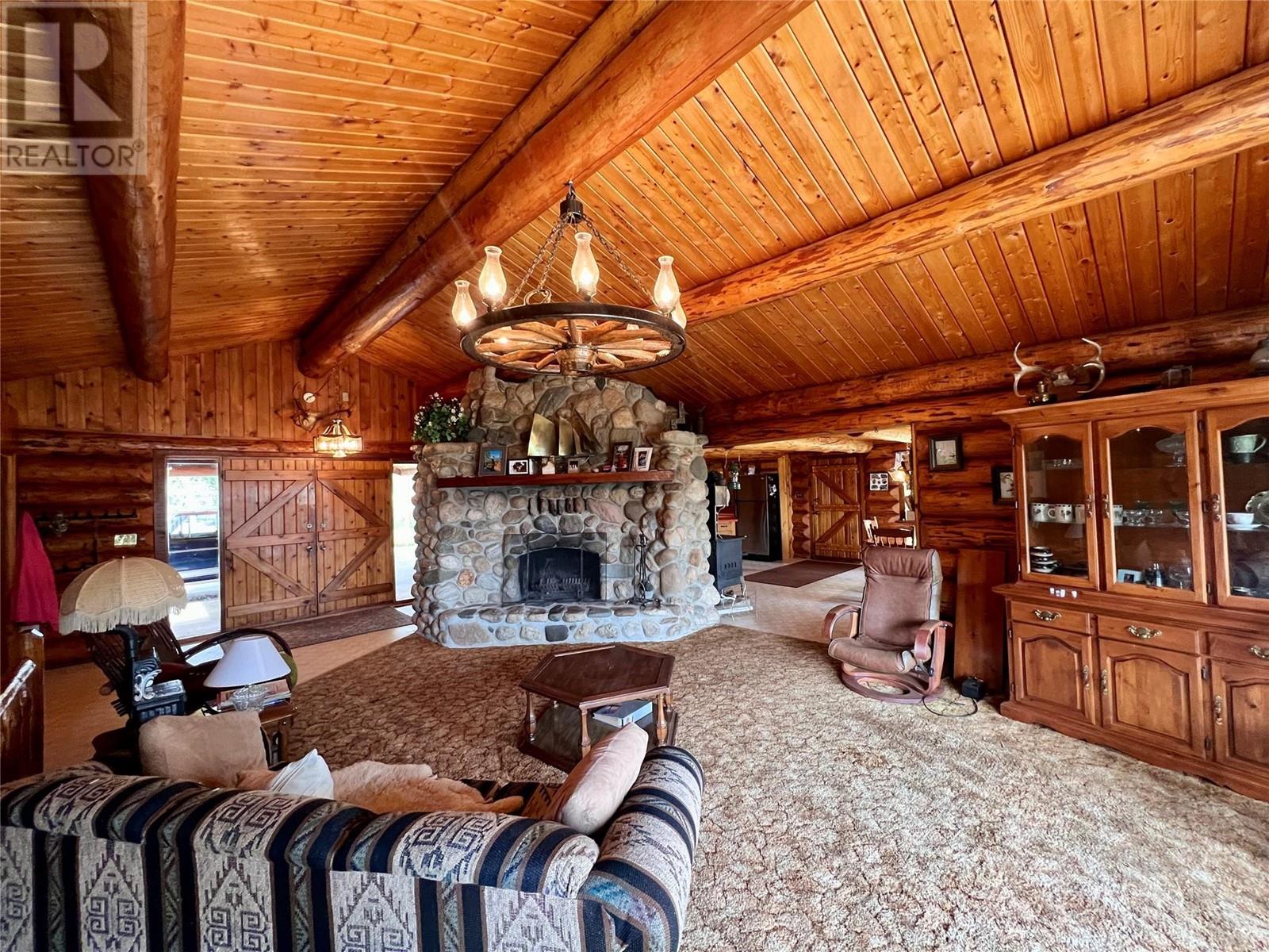 9898 Old Spallumcheen Road, Sicamous