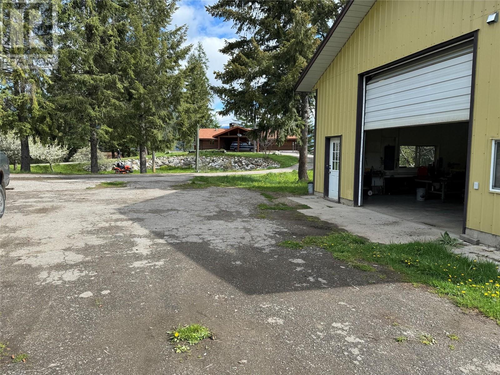 9898 Old Spallumcheen Road, Sicamous