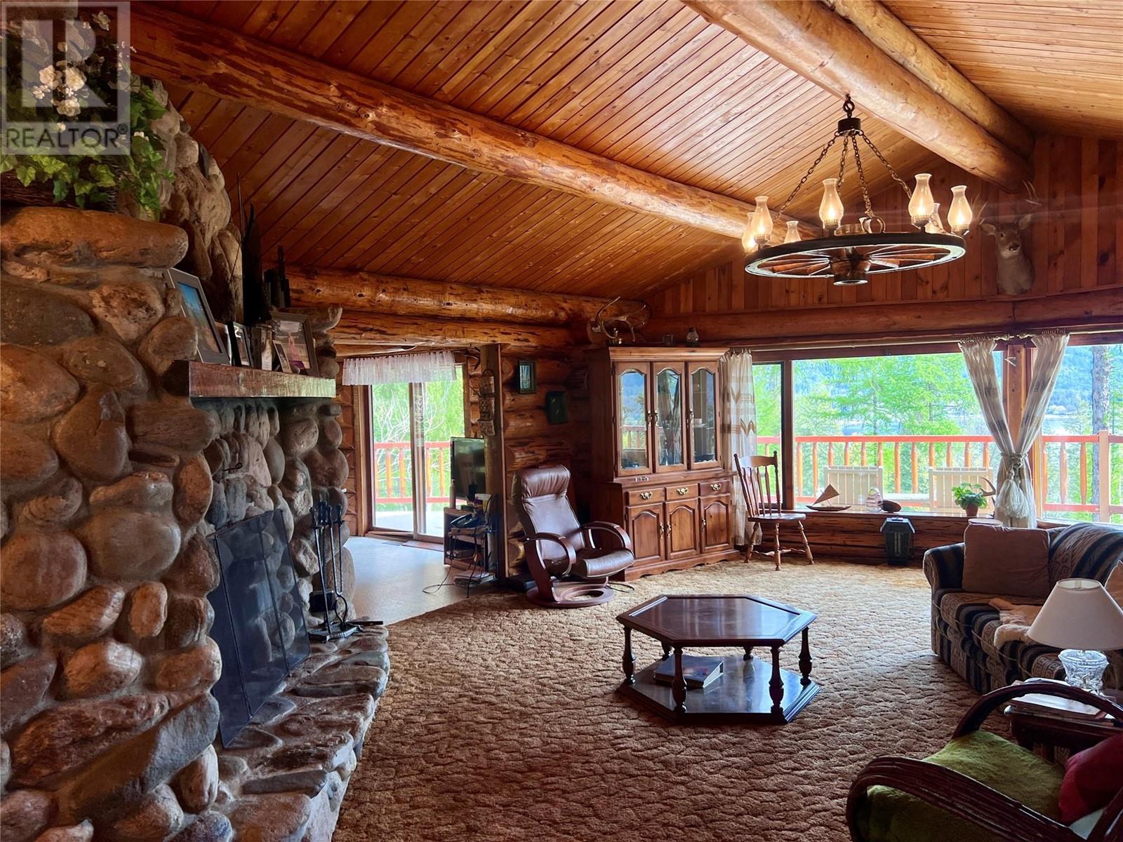 9898 Old Spallumcheen Road, Sicamous
