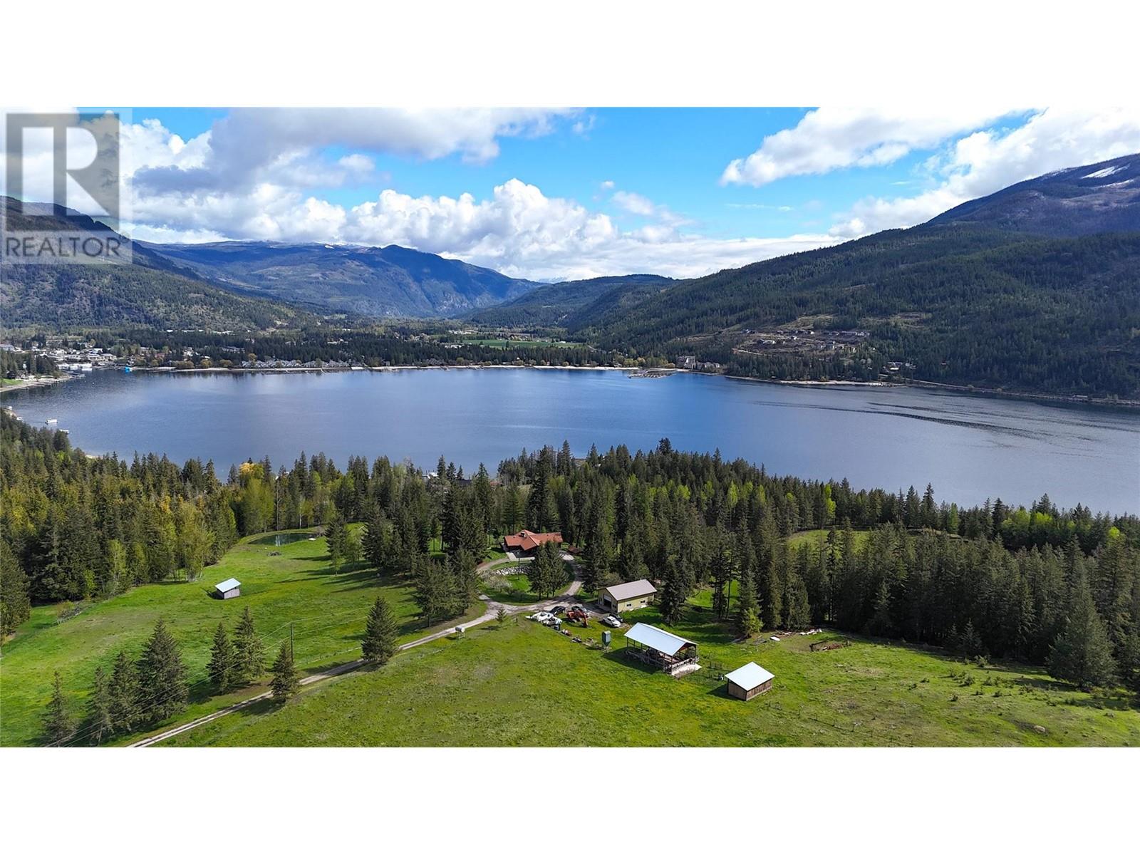 9898 Old Spallumcheen Road, Sicamous
