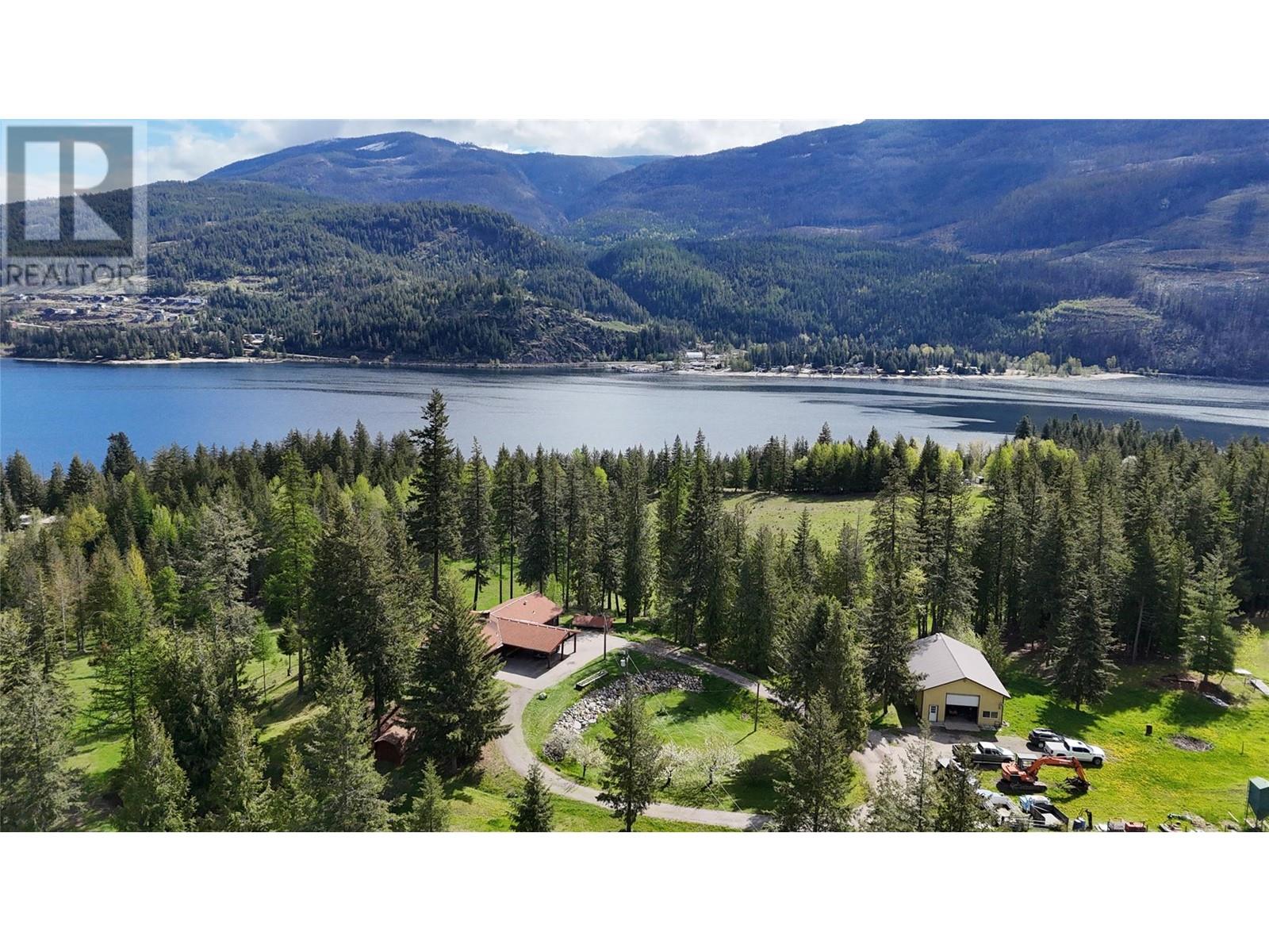 9898 Old Spallumcheen Road, Sicamous