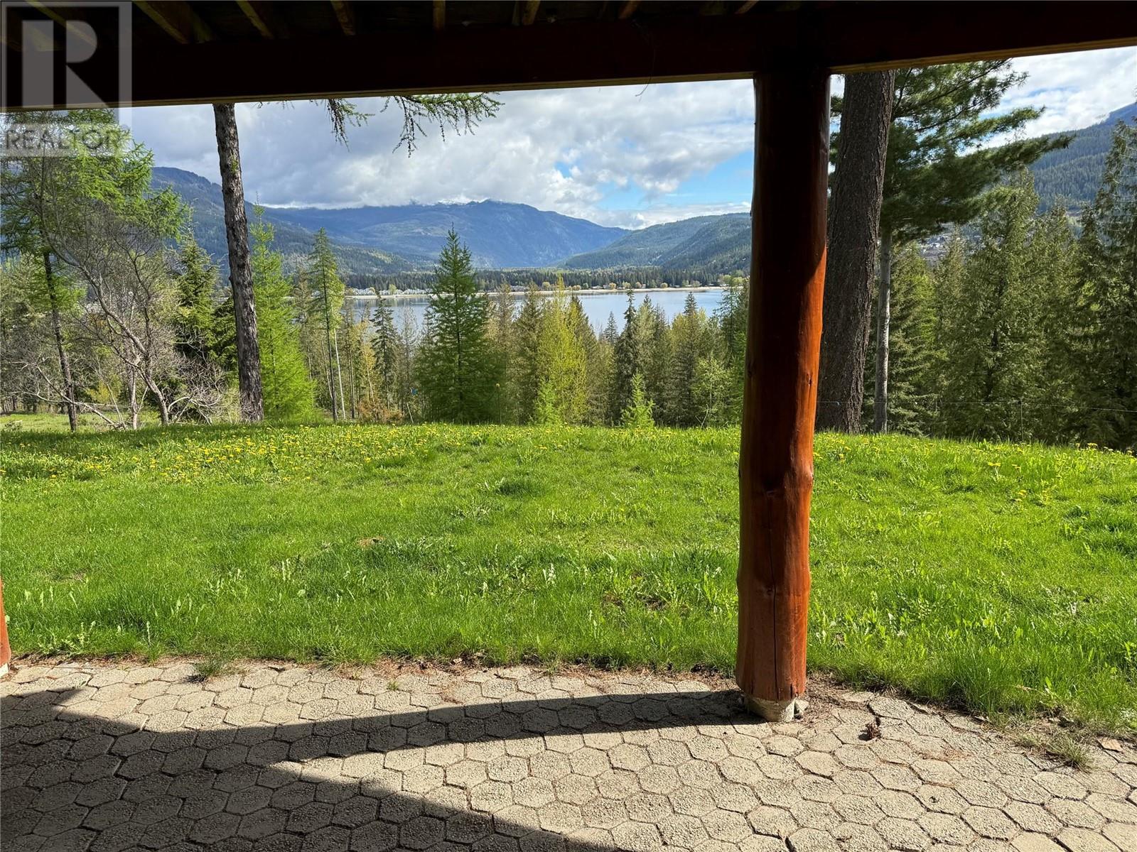 9898 Old Spallumcheen Road, Sicamous