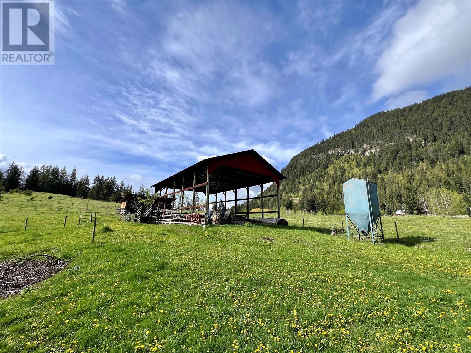 9898 Old Spallumcheen Road, Sicamous