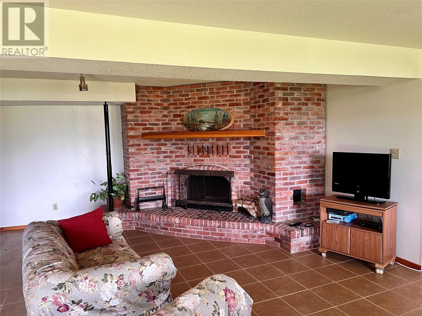 9898 Old Spallumcheen Road, Sicamous