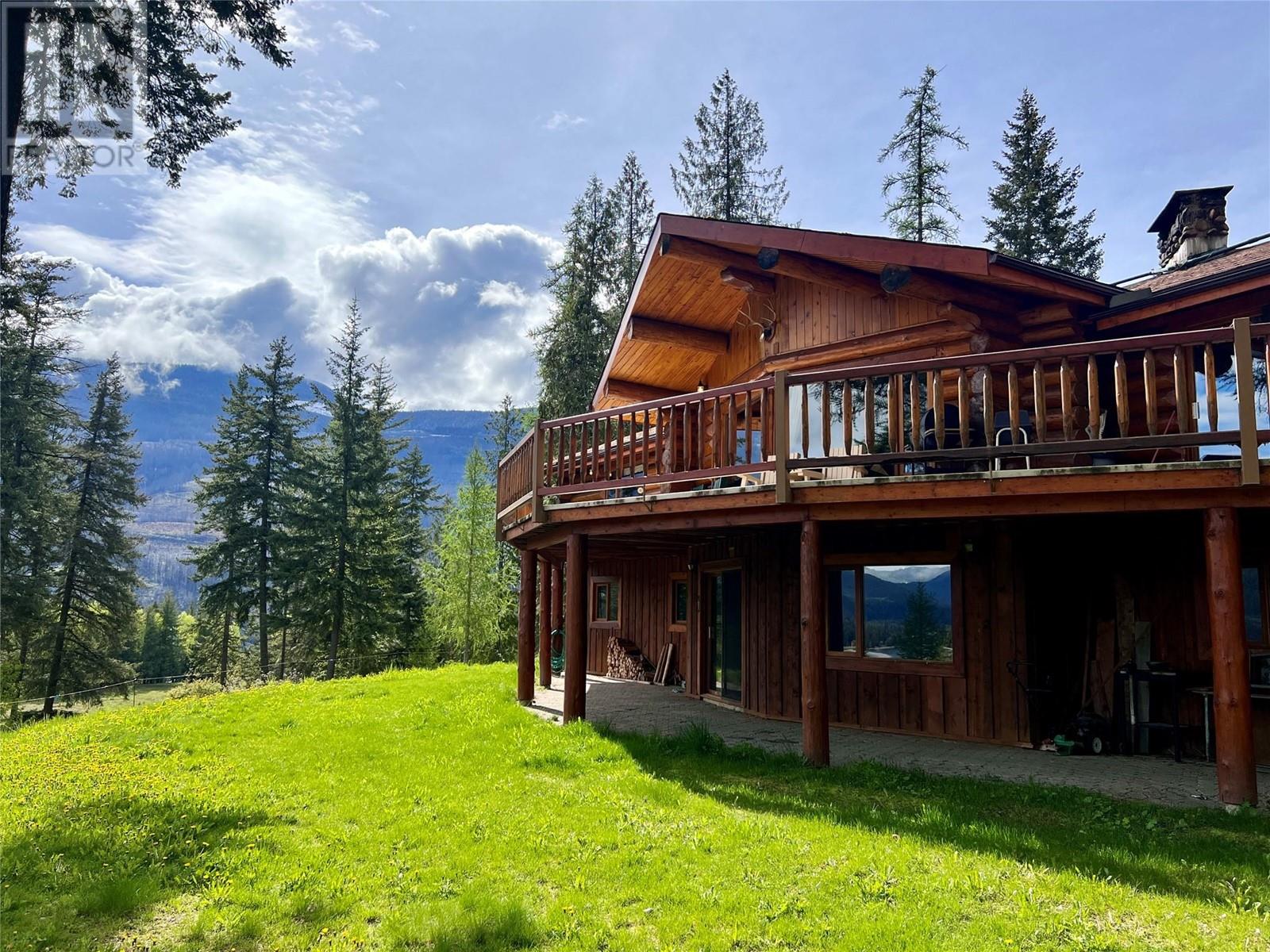 9898 Old Spallumcheen Road, Sicamous