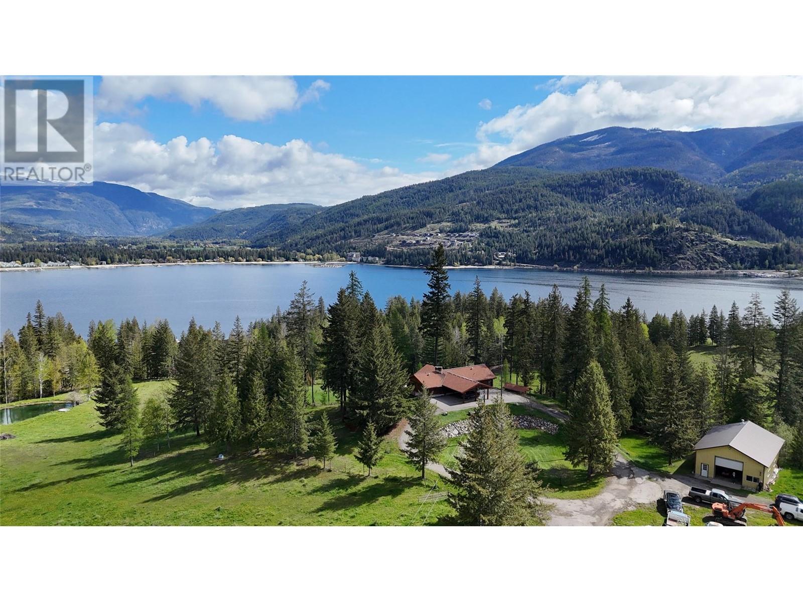 9898 Old Spallumcheen Road, Sicamous