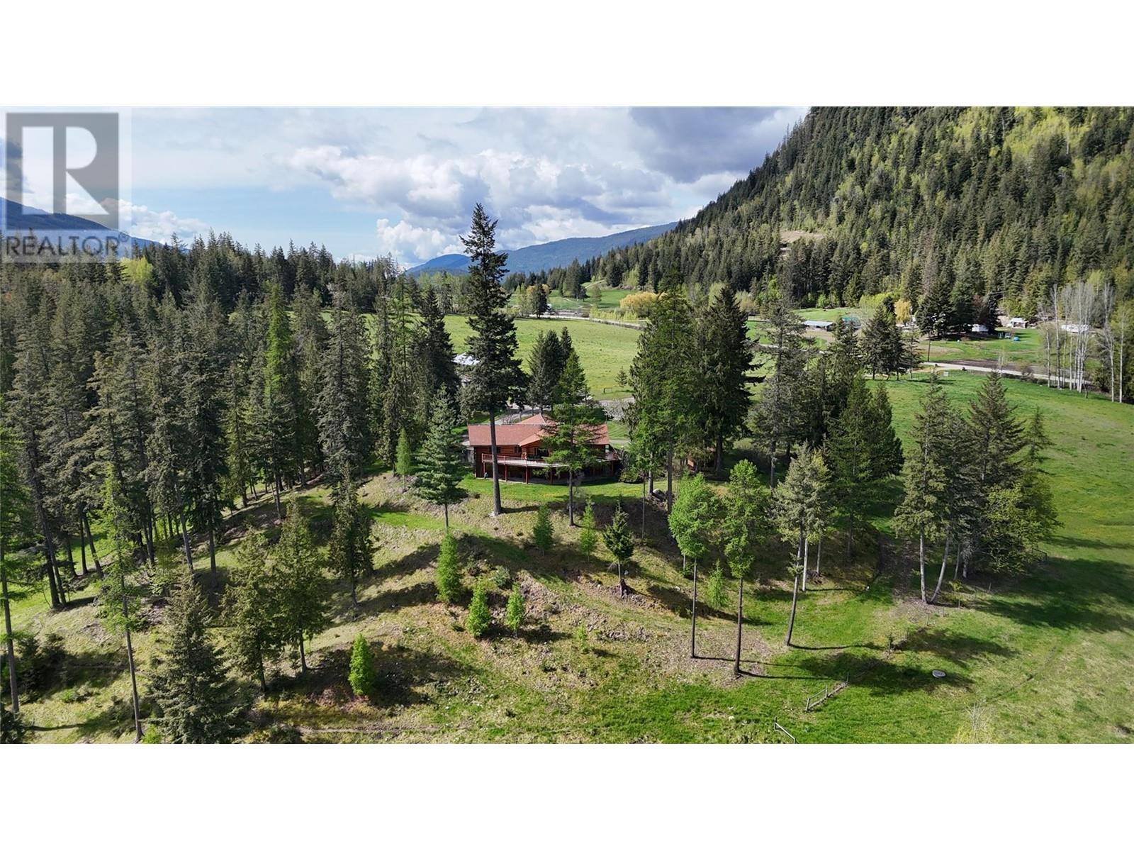 9898 Old Spallumcheen Road, Sicamous