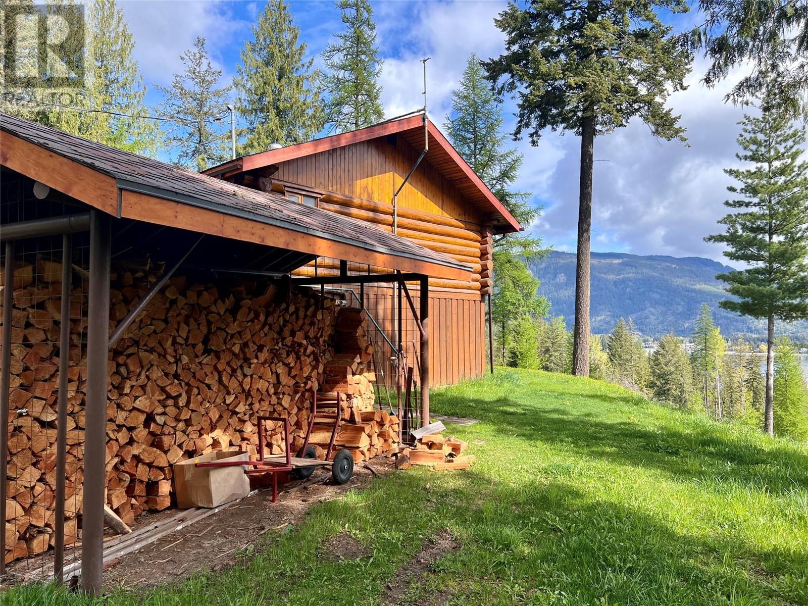 9898 Old Spallumcheen Road, Sicamous
