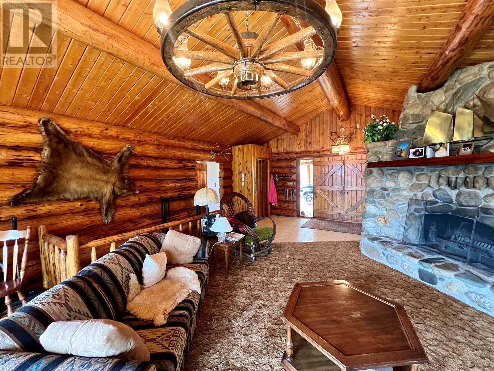 9898 Old Spallumcheen Road, Sicamous
