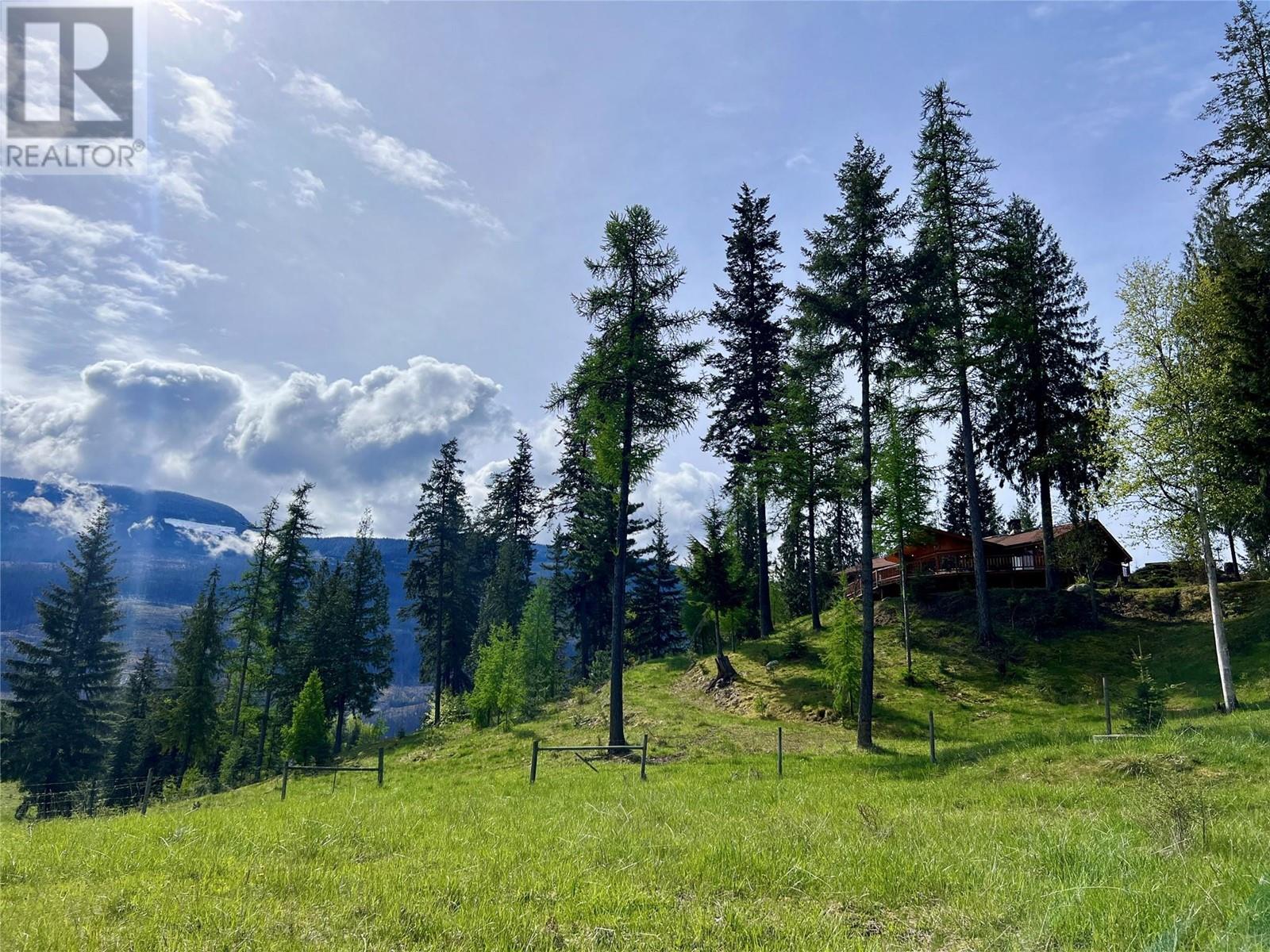9898 Old Spallumcheen Road, Sicamous