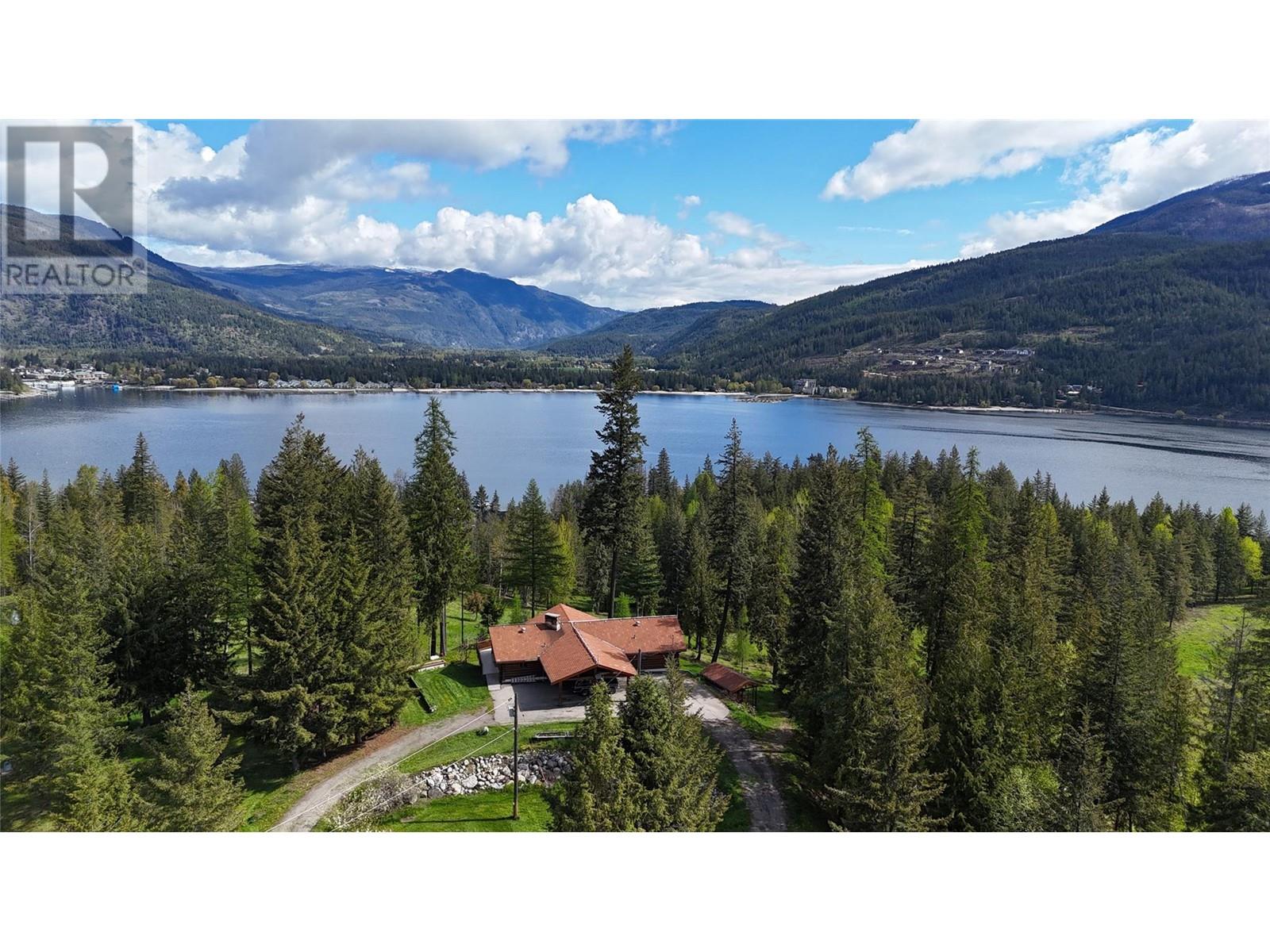 9898 Old Spallumcheen Road, Sicamous