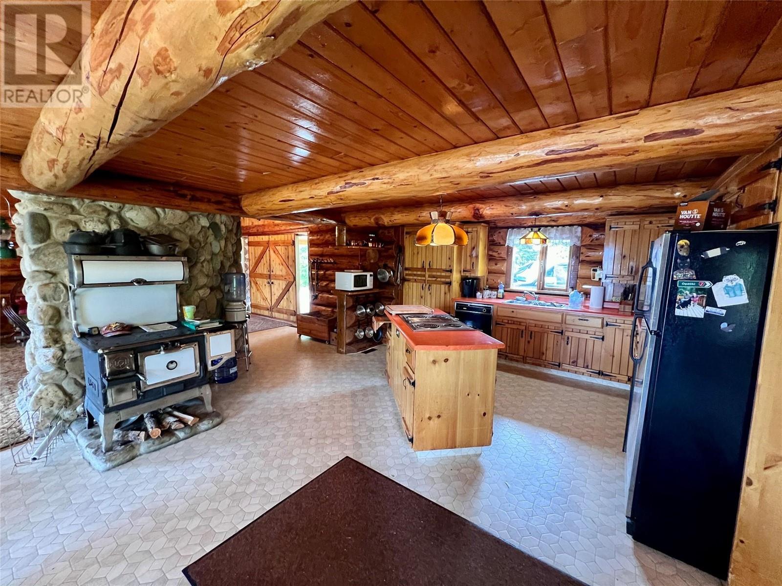 9898 Old Spallumcheen Road, Sicamous
