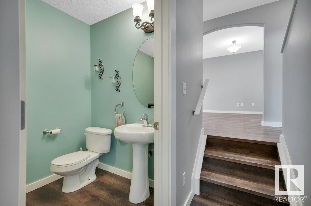 16519 56 St NW NW, Edmonton