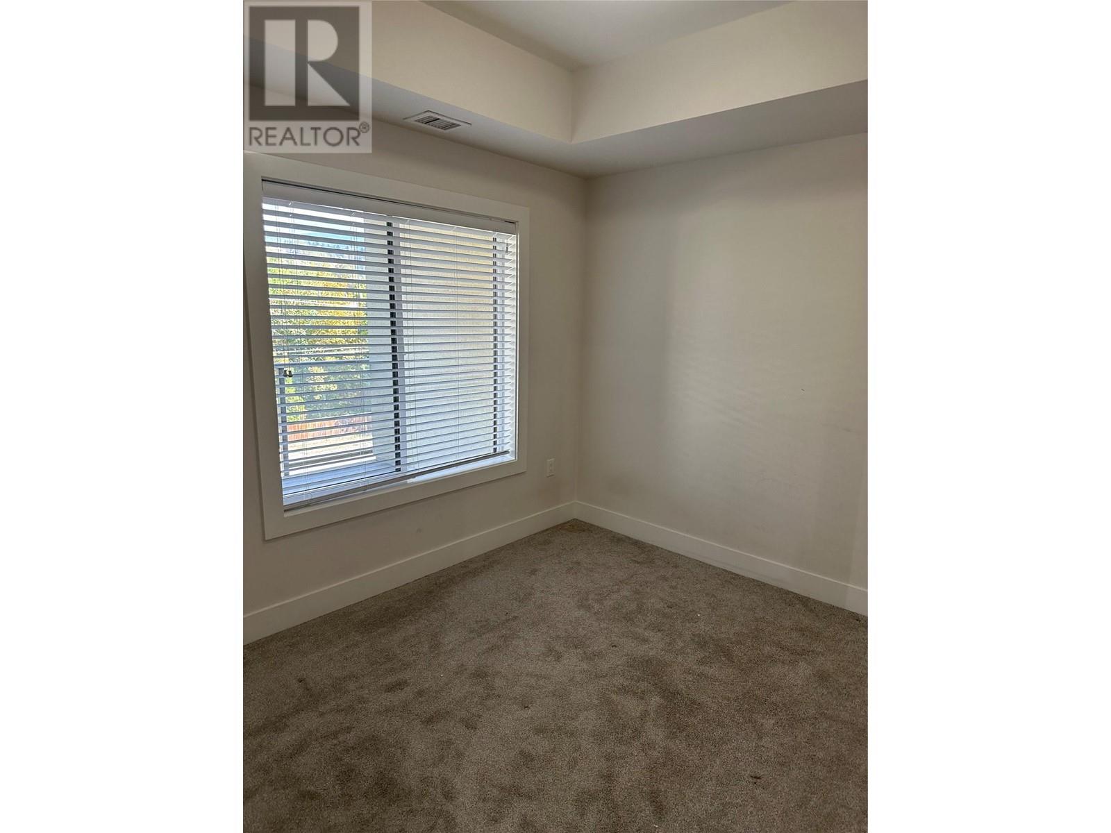 PH16 4380 Lakeshore Road, Kelowna