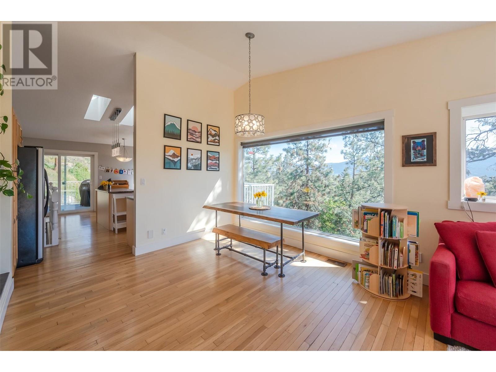 12563 Taylor Place, Summerland