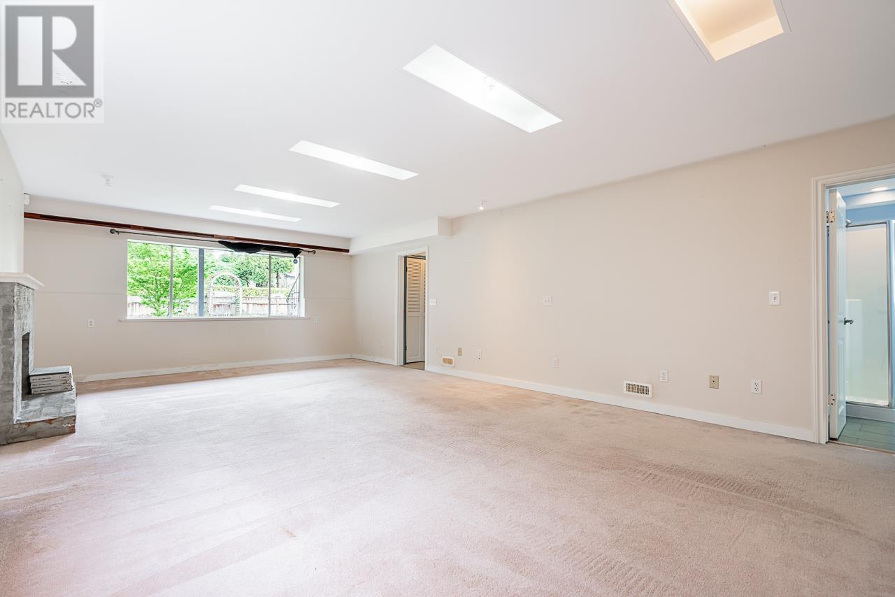 1730 LAURIER AVENUE, Port Coquitlam