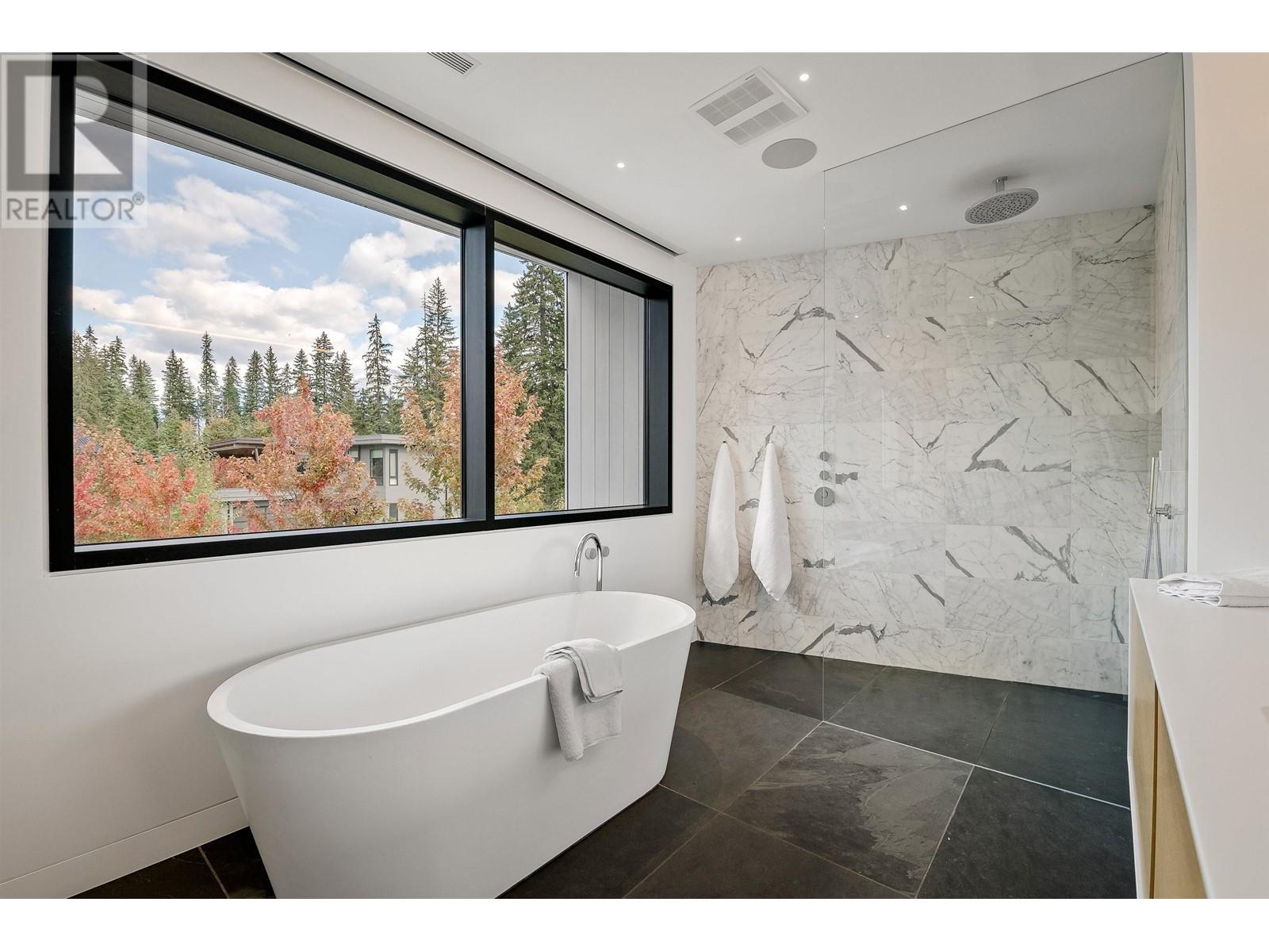 8080 CYPRESS PLACE, Whistler