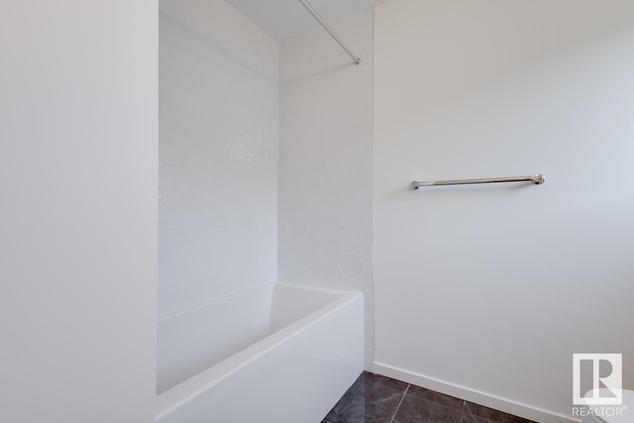 1046 Hearthstone BV, Sherwood Park