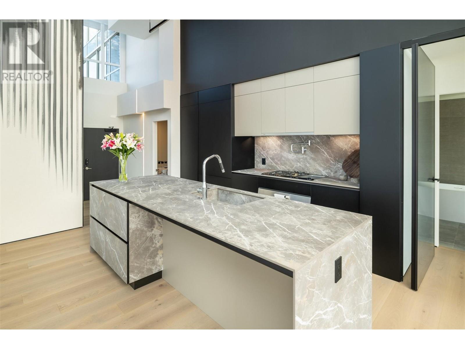 Photo 40 of 1075 Sunset Drive Unit Ph 1, Kelowna BC