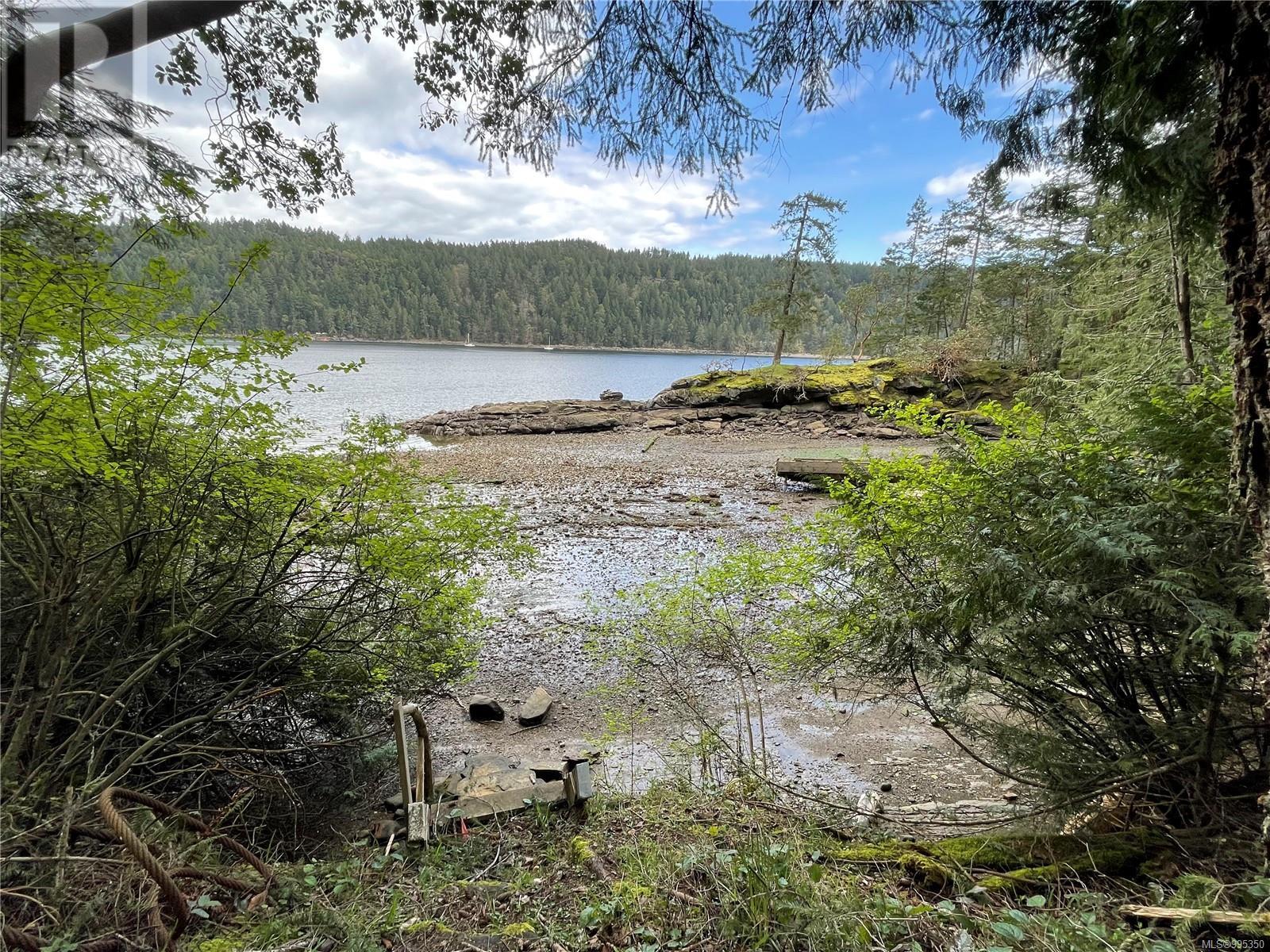 Photo 10 of 194 Sockeye Dr, Mudge Island BC