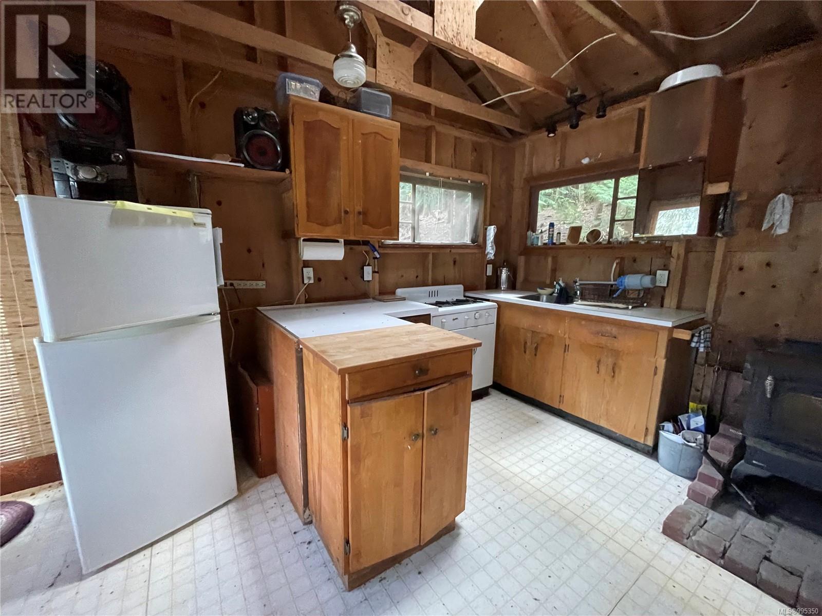 Photo 21 of 194 Sockeye Dr, Mudge Island BC