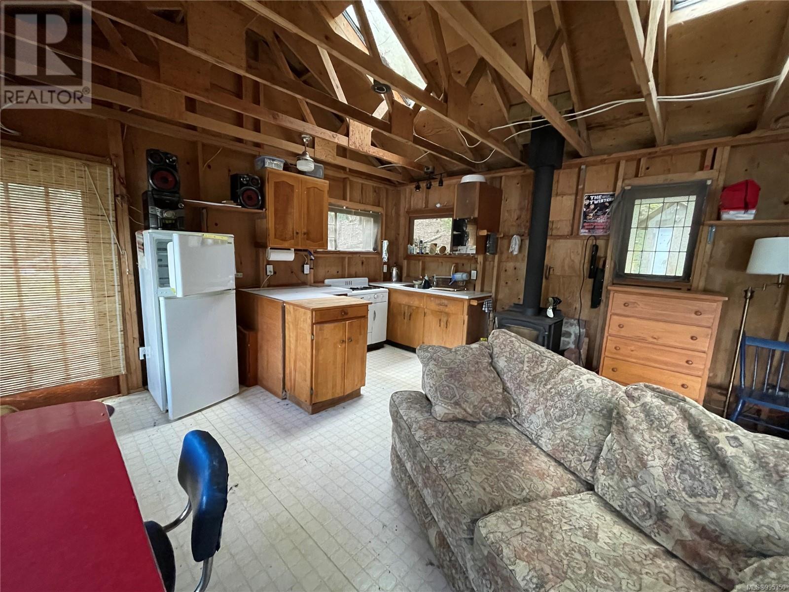 Photo 17 of 194 Sockeye Dr, Mudge Island BC