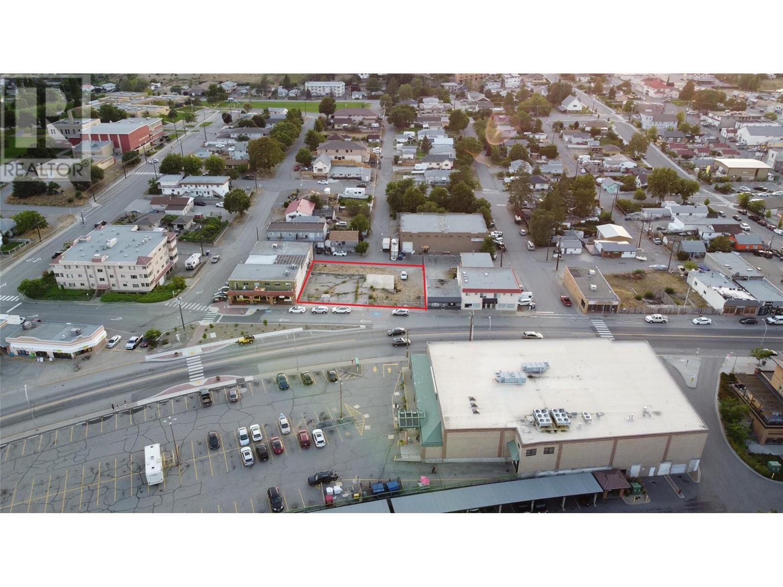 8121 MAIN Street, Osoyoos